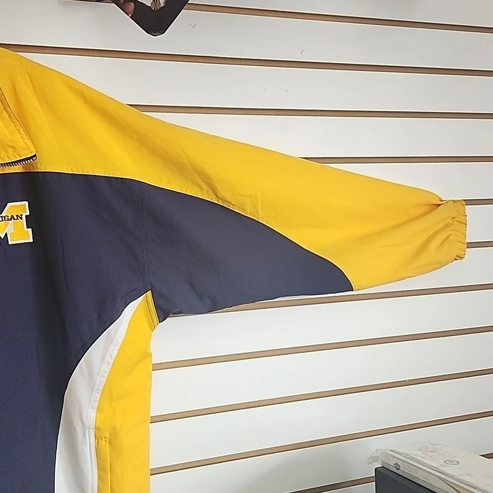 Vintage UofM starter jacket XL